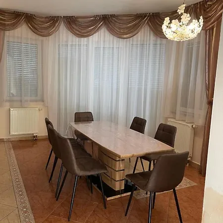 Alomhaz Apartment