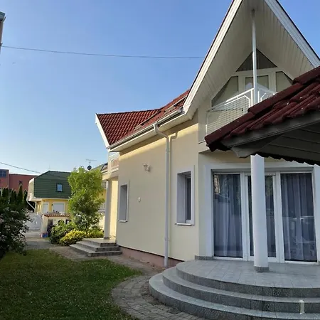 Apartment Alomhaz